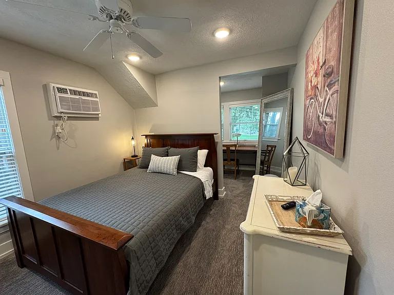 709 S Phillips Ave #2 — Photo 9