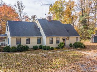 10149 Ramey Rd, Marshall, VA 20115