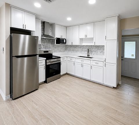 3rd image of 515 N 6th St