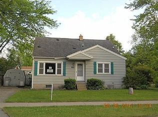 1300 Borton Ave, Essexville, MI