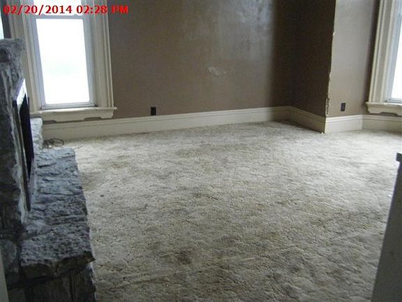 2nd image of 833 N Main St