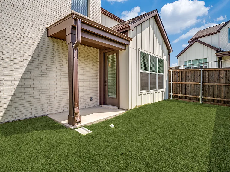 Jefferson Arbor Townhomes — Photo 23