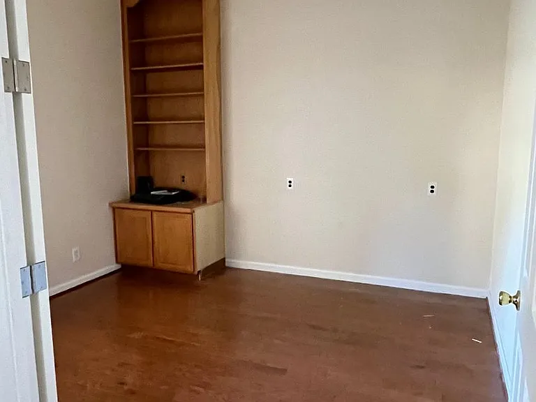 2605 Sage Ct — Photo 4