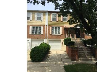 8039 Lindbergh Blvd, Philadelphia, PA
