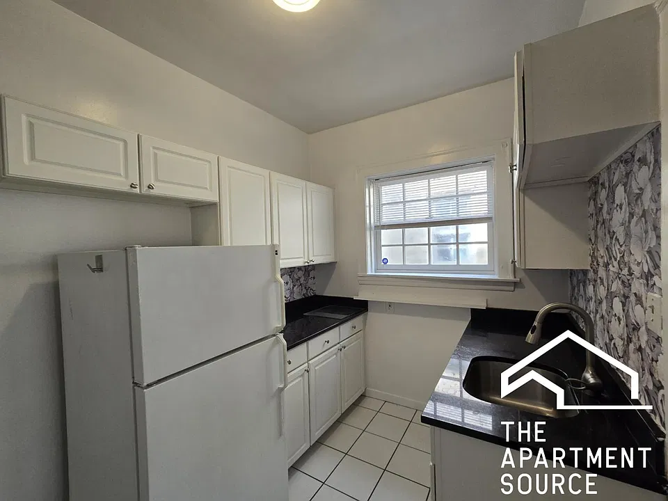 1456 Oak Ave #3S