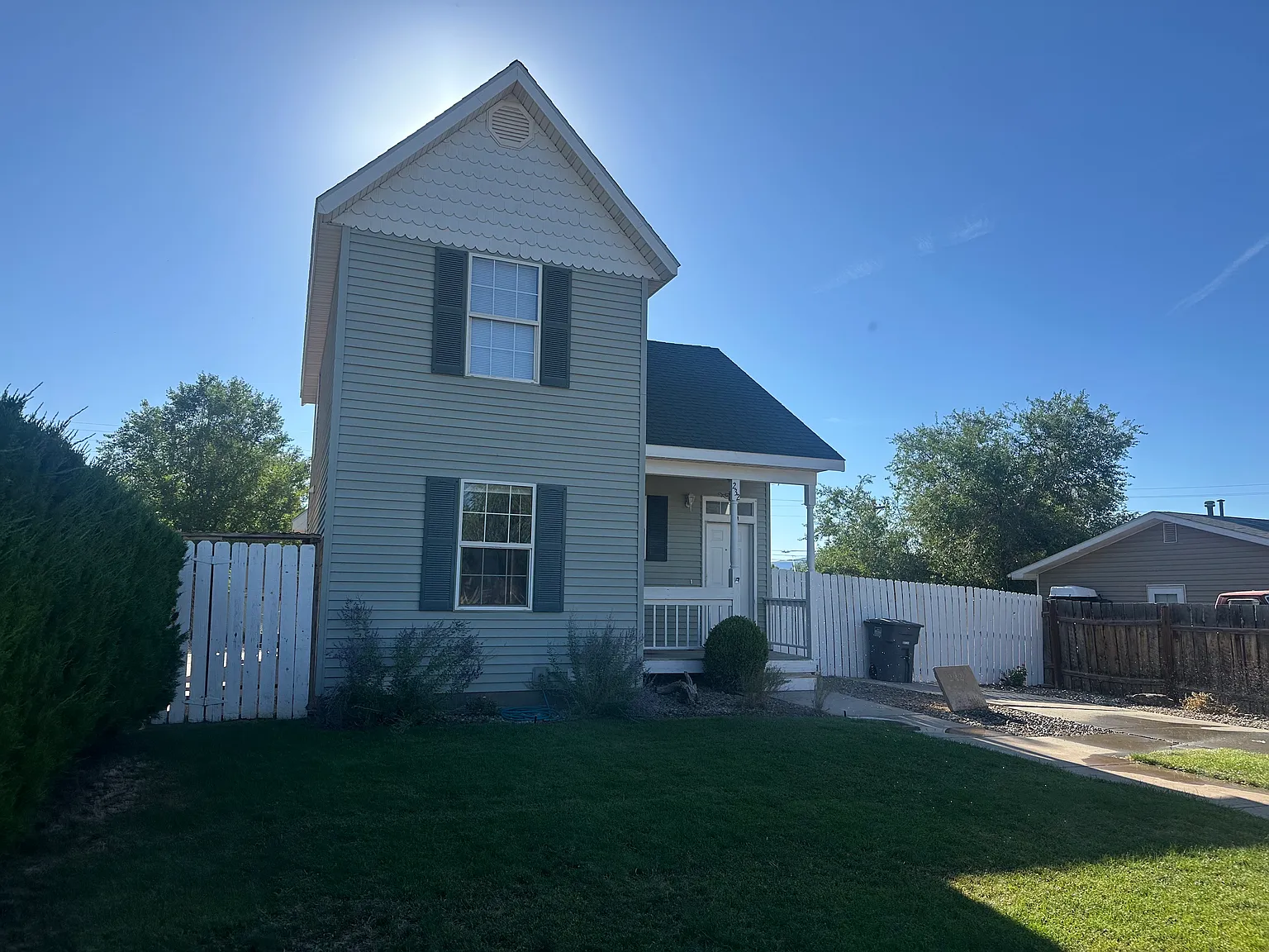 3 bed, 1218 sqft, $2,100 — Photo 1