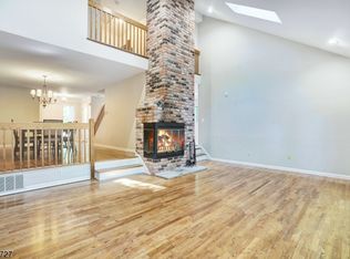 10 Lynn Ct, Morristown, NJ 07960