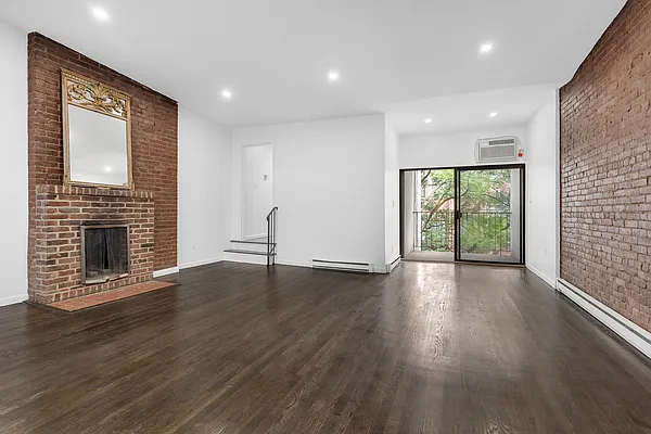 Rented by Cooper & Cooper Real Estate | media 2