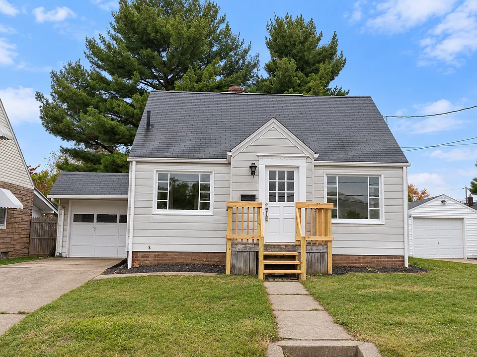 2813 Baldwin Ave NE