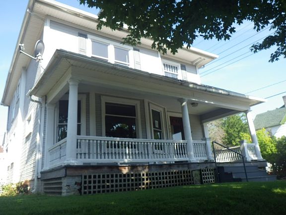2nd image of 200 S 15th St
