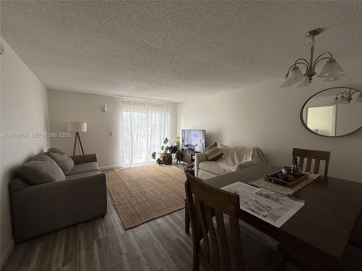 Clinton Condo — Photo 3