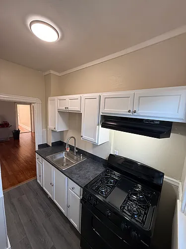 12 Glover St #3 Photo 1