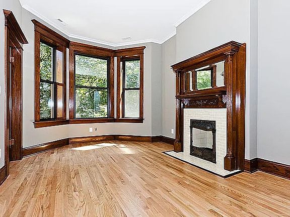 3rd image of 2632 N Washtenaw Ave #2