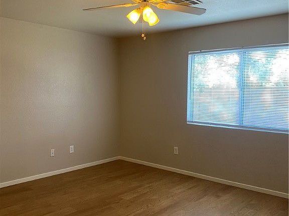 4th image of 1593 Alpine Hills Ave