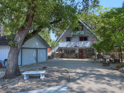 39727 Pine Ridge Rd, Oakhurst, CA, 93644