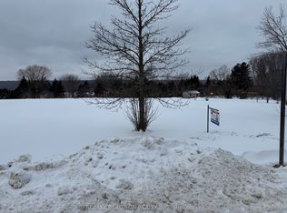 136 Fox St, Penetanguishene, ON L9M 1E7