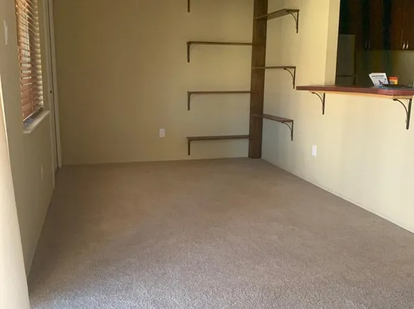 915 Country Club Dr SE APT E, Rio Rancho, NM 87124