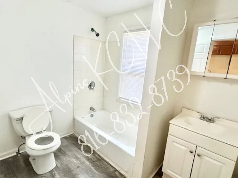 3931 Indiana Ave — Photo 9