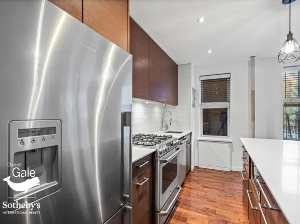 65-35 Yellowstone Boulevard image 12 of 21