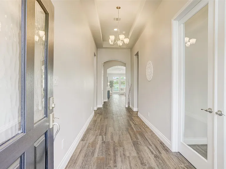 9811 Faulkner Trl — Photo 3