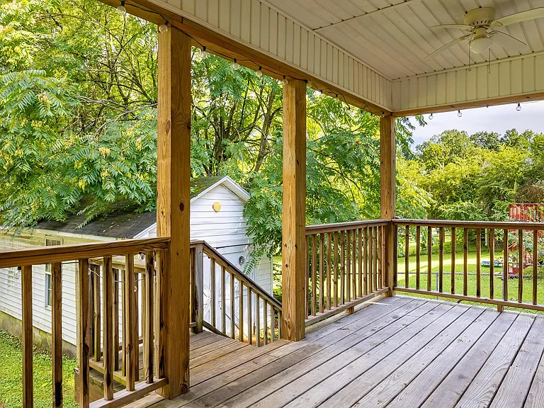4092 University Dr — Photo 22