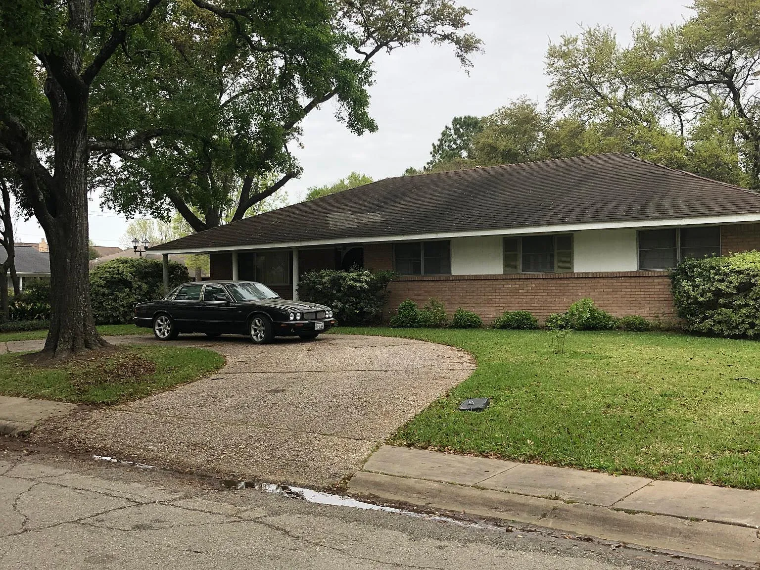 Wickersham Ln, Houston — Photo 2