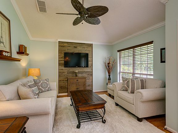 5th image of 11918 Collins Creek Dr