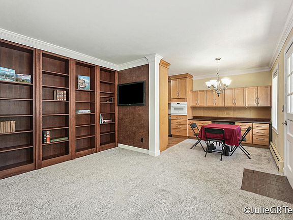 4th image of 2133 Clyde Park Ave SW