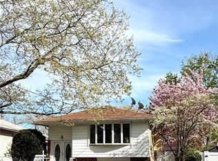 77 Gaylord Dr, Brooklyn, NY 11234