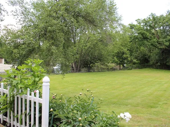 384 Greens Farms Road, Westport, CT 06880