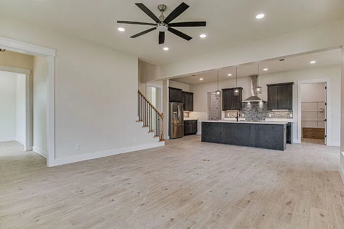 412 Elcino Dr — Photo 43
