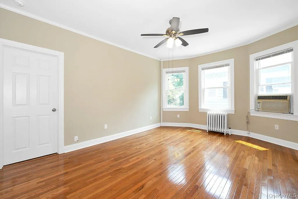 2 bed, 1.0 bath, 872 sqft, $3,500 — Photo 4