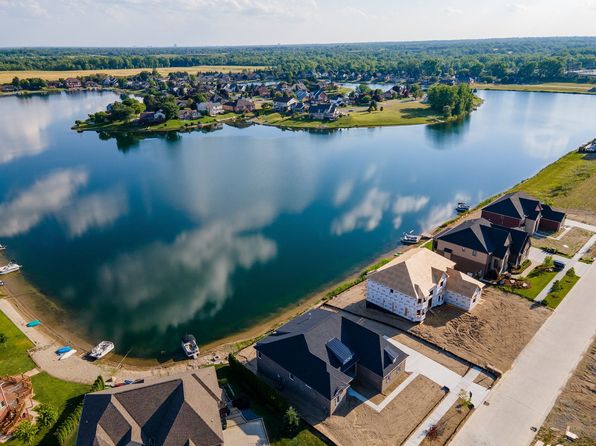 3252 Forster Ln, Shelby Township, MI 48316