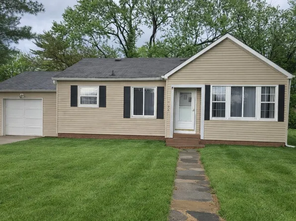 126 N 44th St, Belleville, IL 62226