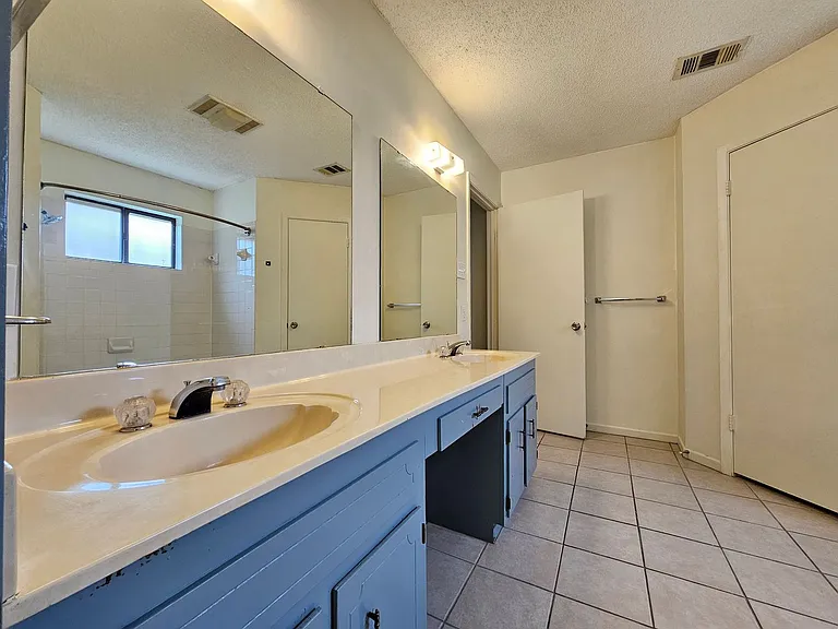 3201 Paintrock Dr — Photo 12