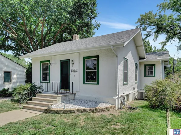 3028 S 35th St, Lincoln, NE 68506