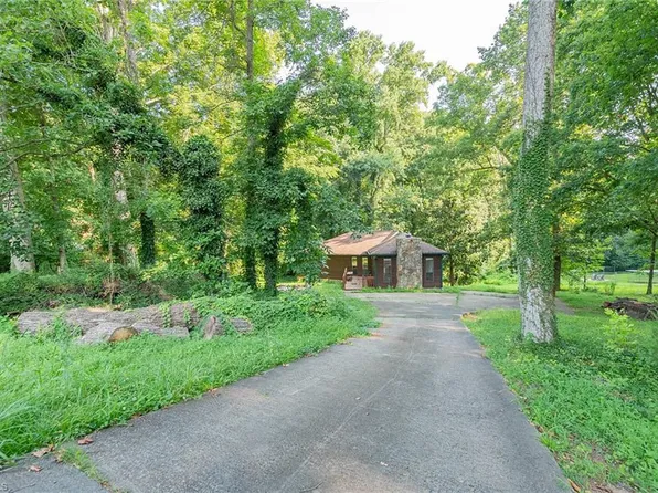 5735 Kinney Rd, Lewisville, NC 27023