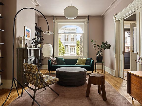 5th image of 100 Moffat St