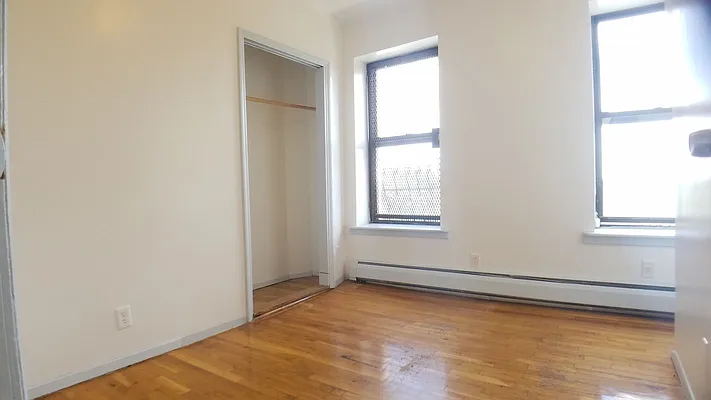 Rented by Compass | media 25