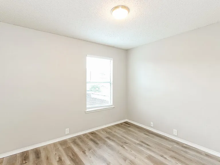 1104 Beechwood Dr — Photo 15