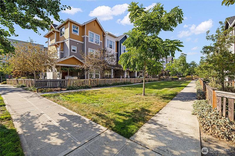 3rd image of 3430 SW Graham Street #903