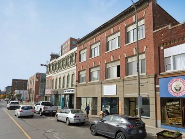 339 Saint Paul St W #204, Saint Catharines, ON L2R 0E2