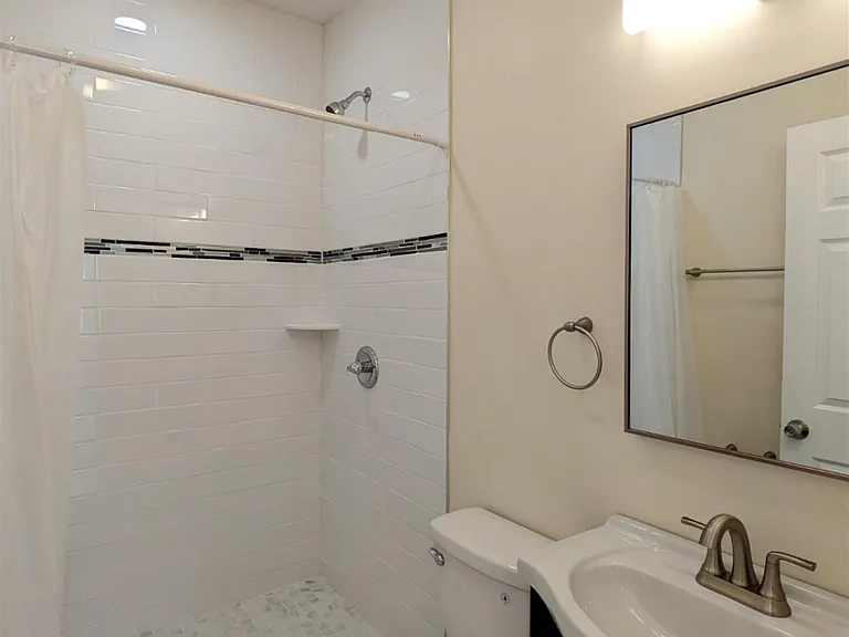 71-73 Merriam St #3 — Photo 7