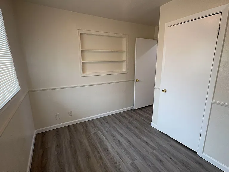 418 Lupton St — Photo 14
