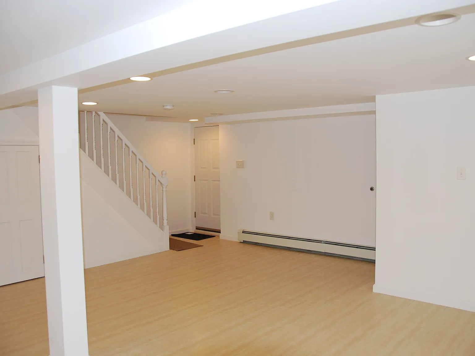 3 bed, 1400 sqft, $3,500 — Photo 4