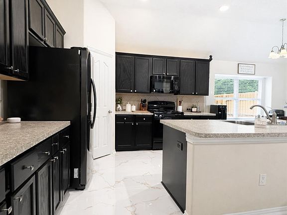 4th image of 3015 Cimarron Pass Dr