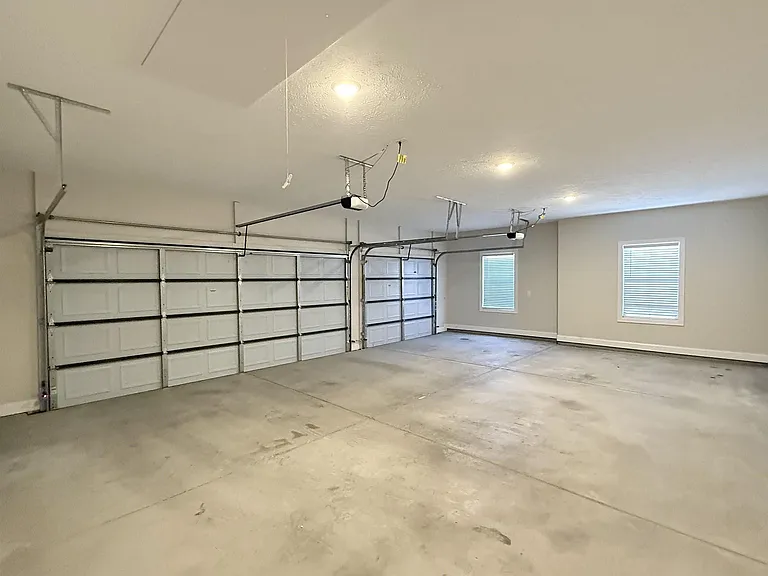 26430 Birkshire Ln — Photo 36
