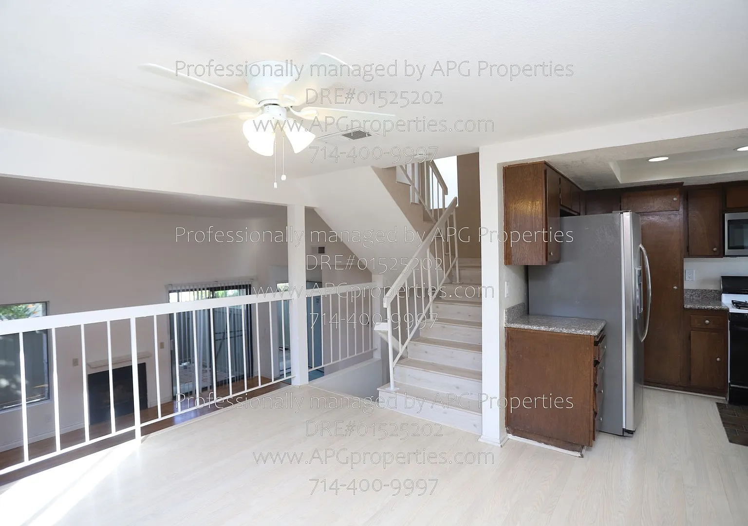 Newly refreshed! 3 Bedroom 2.5 Bath End Unit Townhome Centrally Located in Orange — Photo 4