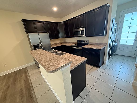 4th image of 101 Holly Village Dr #101