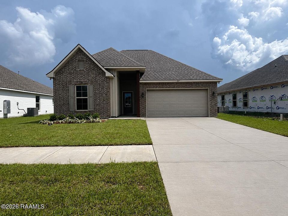 1st image of 307 Payton Woods Ln